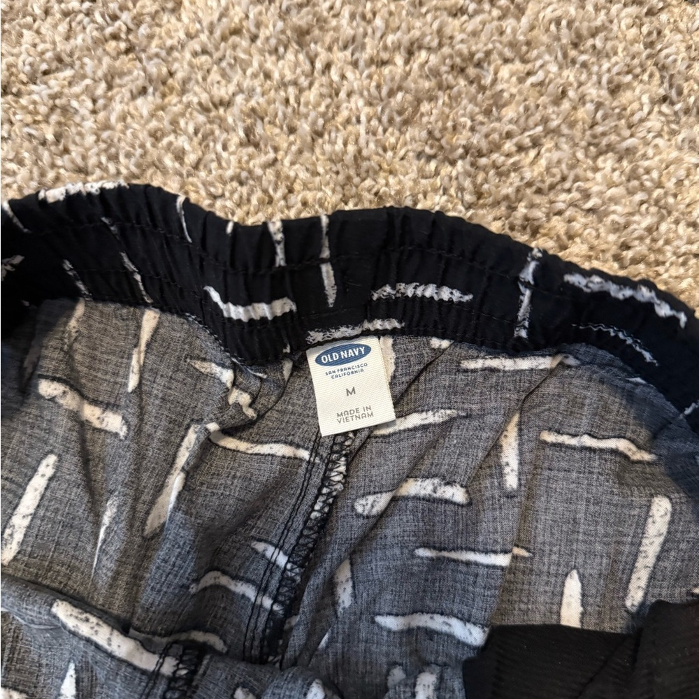Old Navy Pants - Picture 4 of 4